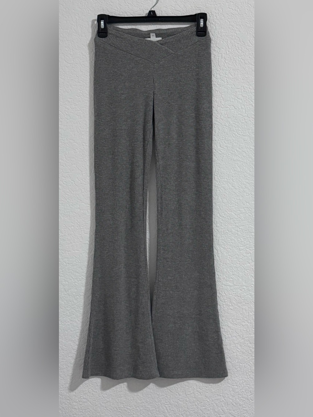 Colsie Ribbed Wide-Leg Pants in Gray